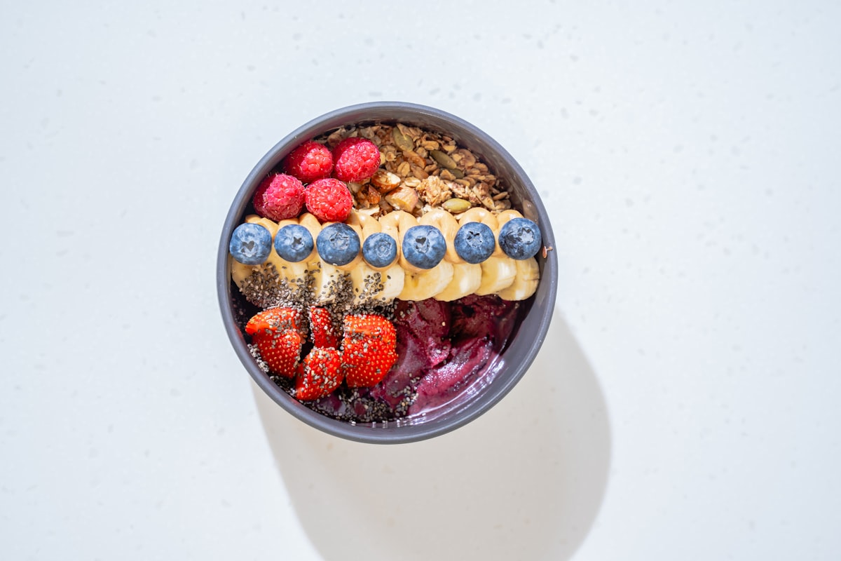 Poke bowl z łososiem